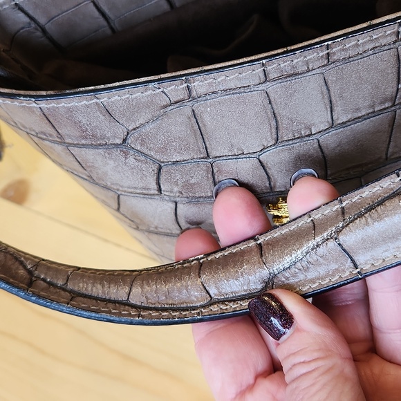 PRATESI Firenze Italian Leather Croco Bucket Bag - Picture 11 of 17